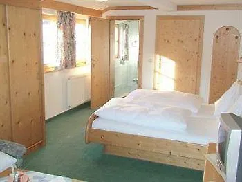 Hotel Lacknerhof Mariapfarr